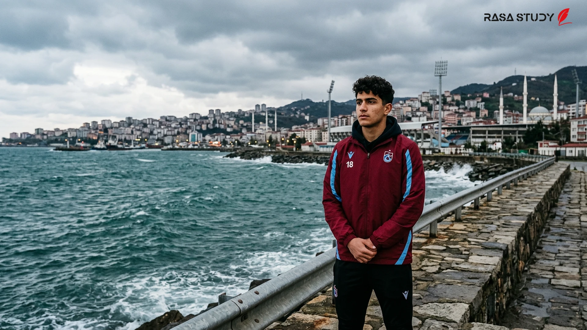 Yeni oyuncu transferini simgeleyen yan yana Trabzonspor kulüp logosu ve İran bayrağı